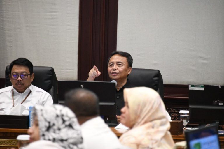 Sekda Herman Ingatkan Kembali Pentingnya Pengelolaan Sampah, Jangan Kotori Citarum