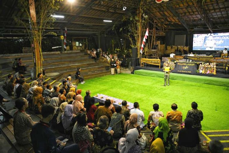 Pj Gubernur Bey Ingatkan Jangan Mengandalkan Artifical Intelegent-AI dalam Menulis Sastra