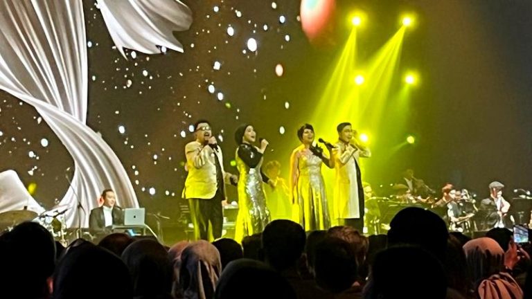 Kolaborasi Apik Andien dan Elfa’s Singer Bikin Terpukau Warga Bandung di Konser Bertajuk A Timeless Journey