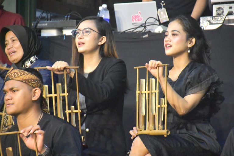 Pemerintah Daerah Harus Berani Menggaji Seniman untuk Pertunjukan di Tempat Wisata