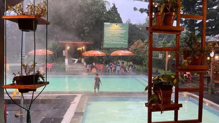 Liburan Nataru, Harus Siapkan Perencanaan Matang  di Tengah Musim Hujan