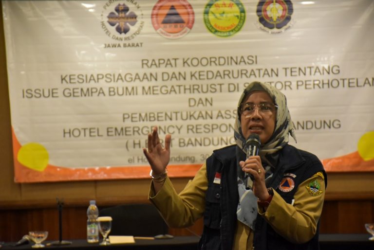 BPBD Jabar Bergerak Cepat Tangani Banjir dan Longsor di Sukabumi dan Cianjur