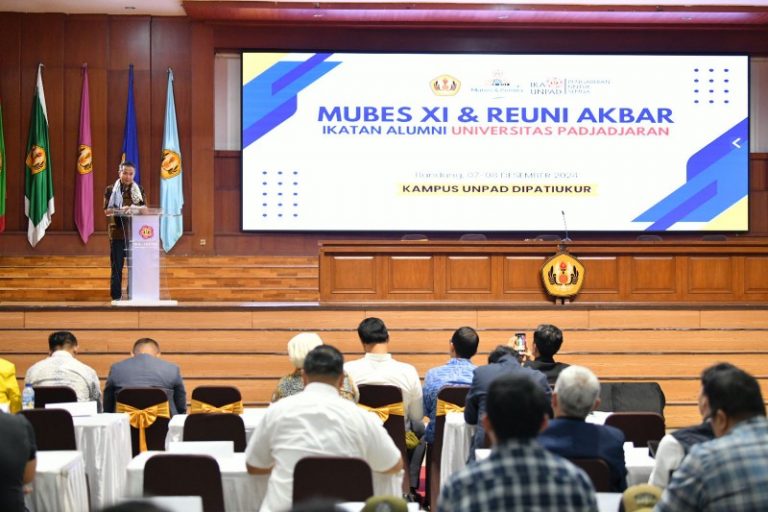 Pj Gubernur Bey Minta Agar Ketua IKA Unpad terpilih Bisa Tingkatkan Sinergi dan Kualitas Pendidikan