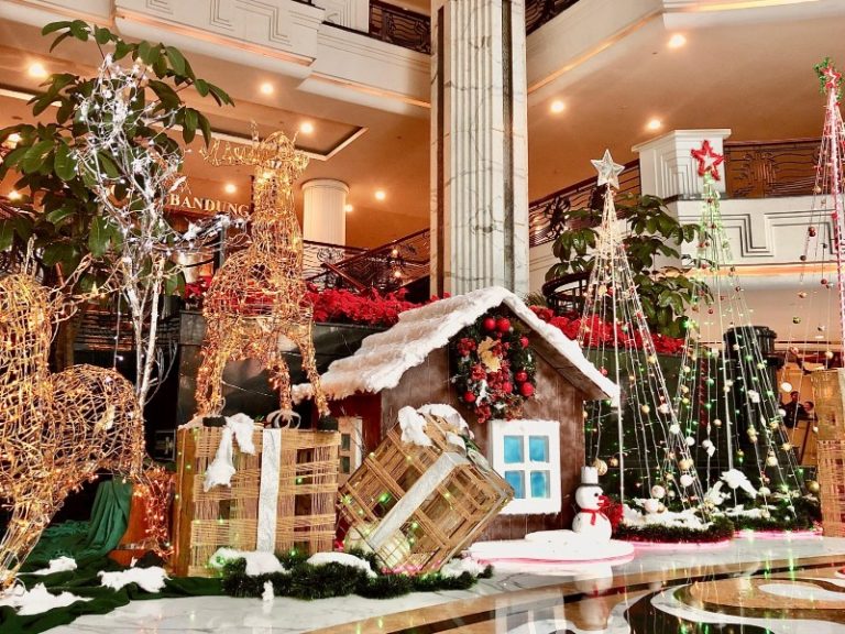 Rayakan Natal dengan Kemegahan Hidangan di éL Hotel Bandung