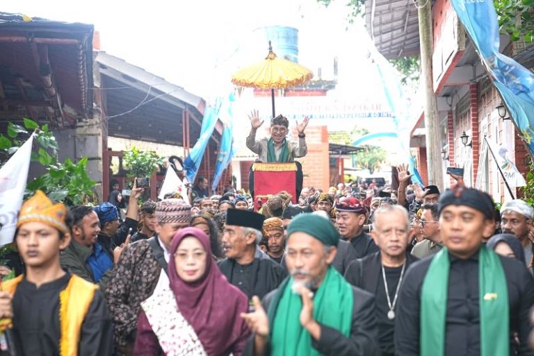Fadli Zon Dorong Ponpes Lebih Berperan dalam Melestarikan Kearifan Lokal