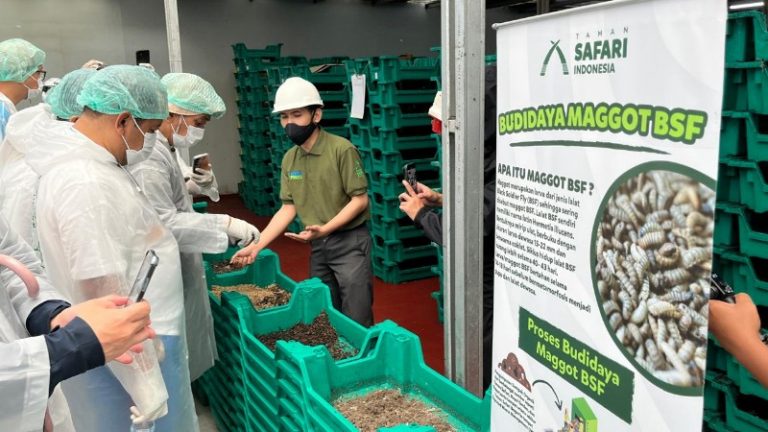 Peserta Munas XVIII 2025 PHRI  Lakukan Kunjungan ke IWM TSI, Melihat Proses Pengolahan Sampah