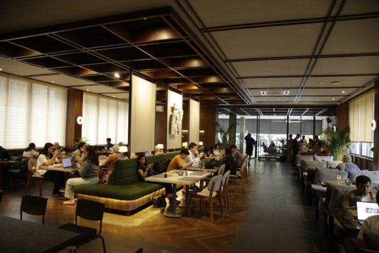 Sugu Restaurant, Destinasi Kuliner 24 Jam di Bandung dengan Konsep Berbeda