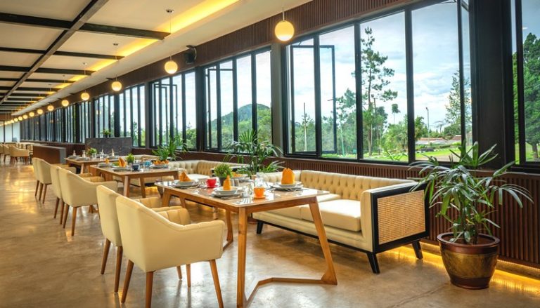 Navasari Pool & Resto Hadirkan Fasilitas Baru, Suasana Lantai 2 dengan Vibes Panorama Perbukitan