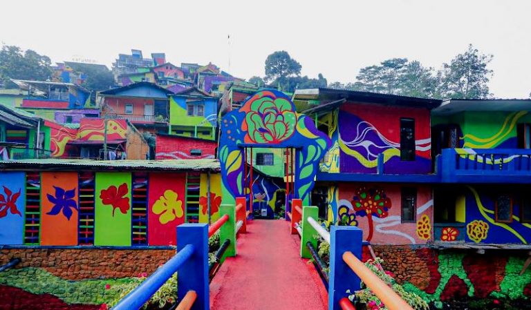 Lembur Katumbiri Diresmikan, Warna-Warni Baru dari Bandung yang Penuh Cerita