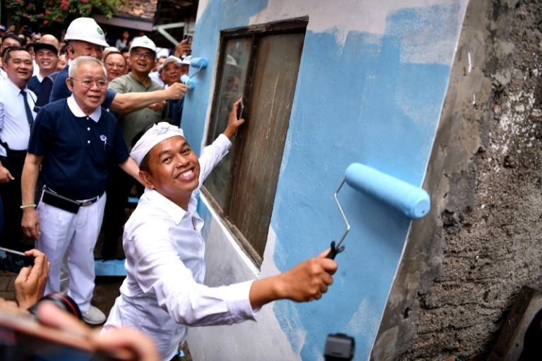 Kick Off Renovasi 500 Rutilahu di Jabar, KDM Targetkan Nol Rutilahu pada 2028