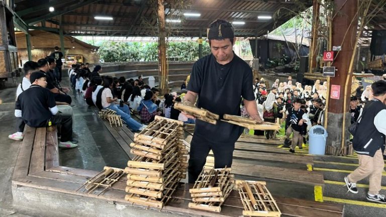 Bill Gates Sebut Pemain Pisbol dan Angklung Tak Akan Pernah Tergantikan oleh AI