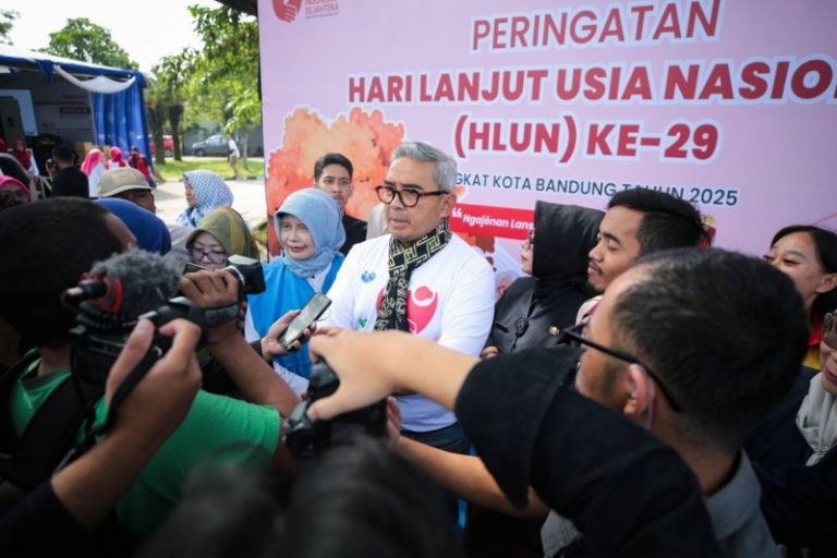 Wali Kota Bandung Farhan Mendesak Bandara Husein Segera Bisa Dibuka Lagi