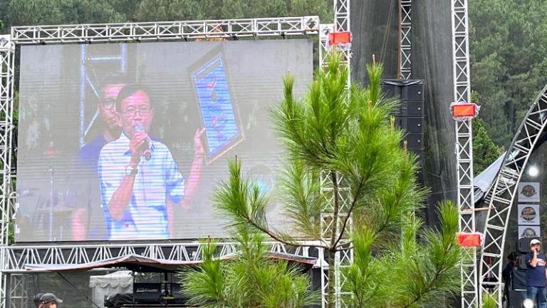 Jamnas TLCI Torehkan Rekor MURI dengan Kendaraan Land Cruiser Terbanyak