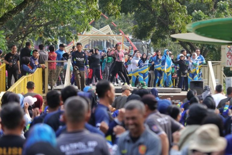 Kawasan Teras Cihampelas Direnovasi, Farhan Janji Kembalikan Fitrah Ruang Publik
