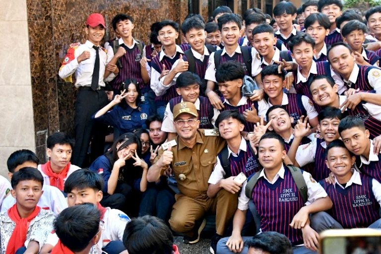 MPLS di SMK LPPM-RI, Wagub Jabar Tekankan Disiplin sebagai Pondasi Karakter