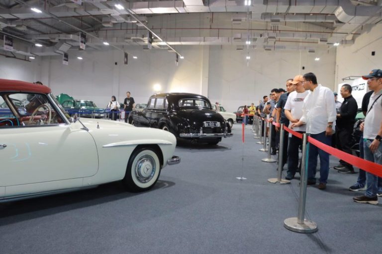 Mobil Klasik Keluaran Jerman Meriahkan 6th Indonesia International Merceday Benz 2025