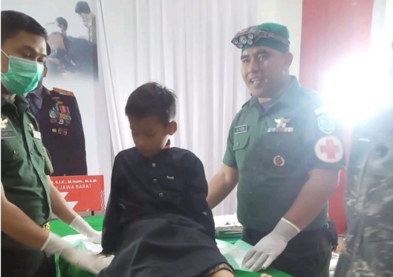 Sunatan Massal di Masjid Mapolda Jabar, Polri Ingin Dekat Masyarakat