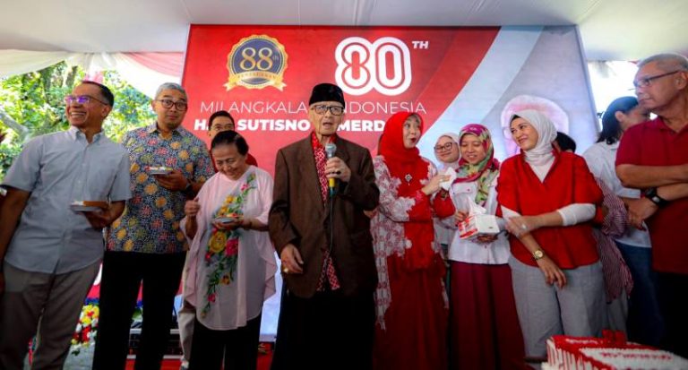 Sutisno 88 Tahun: Dari Pasar Induk Caringin ke Panggung Inspirasi