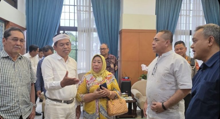 Gubernur KDM Sampaikan Alasan Pembongkaran Bangli di Depan Pelaku Usaha Pariwisata