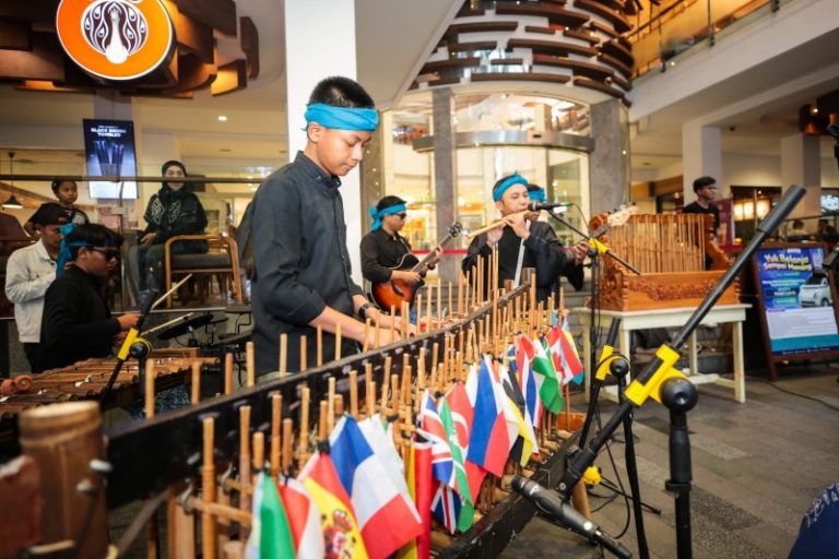 Bandung Kota Cerita, Menjaga Angklung dalam Arsip dan Identitas Kota
