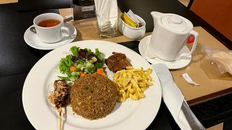 Menikmati Malam di eL Hotel Bandung, Coba Nasi Goreng Ini