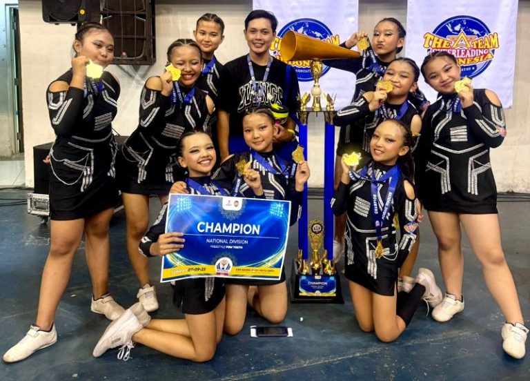 Power Girl Double D Angkat Trofi Cheerleading Nasional, Juara Dari Jawa Barat