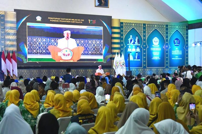 Pondok Pesantren Suryalaya Genap 120 Tahun, Kharisma yang Menembus Batas
