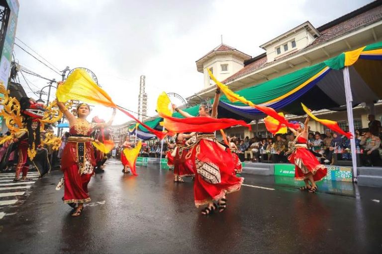 Kota yang Terus Menjaga Pesonanya, Bandung Catat Kunjungan Wisatawan 6,5 Juta Orang