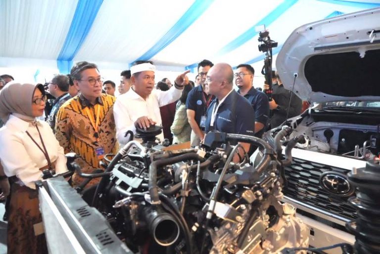 Hadir di Industri Otomotif, KDM Sebut Ekspor Lancar Ekonomi Warga Ikut Bergerak