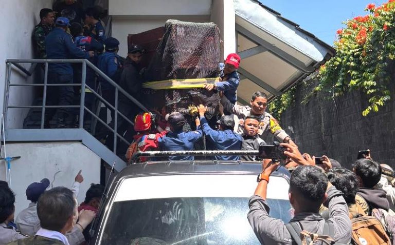 Macan Tutul Yang Nyasar Ke Hotel di Bandung Dievakuasi Tim Gabungan