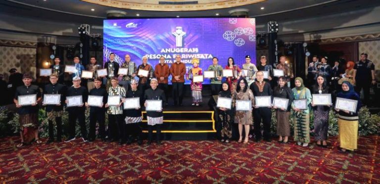 Malam Anugerah Pesona Pariwisata 2025, Dedikasi untuk Pelaku Pariwisata Kota Bandung