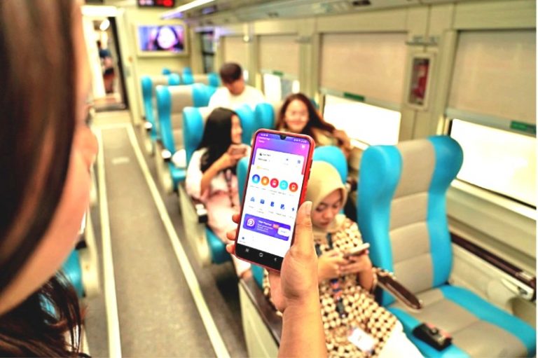 Gubernur KDM dan Dirut KAI Bahas Modernisasi Jalur Kereta Jakarta Bandung, Target Waktu Tempuh 1,5 Jam