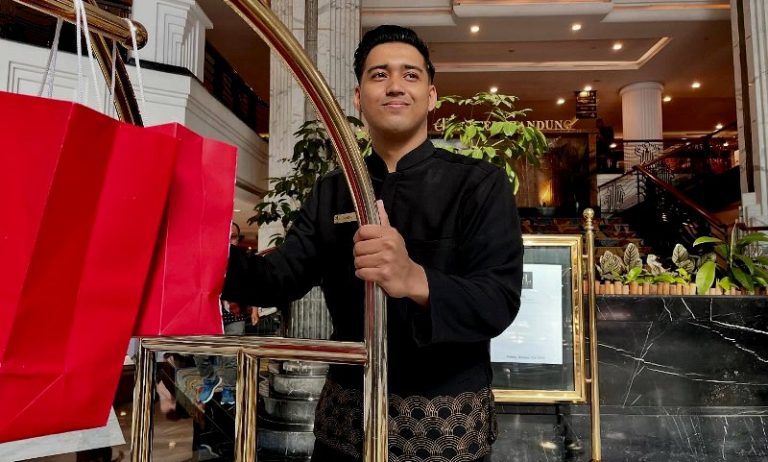 éL Hotel Bandung Hadirkan Pesta Tahun Baru Bernuansa Retro