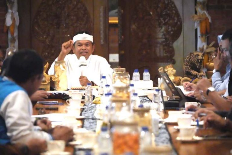 Pemda Jabar Revisi Keputusan Gubernur tentang Upah Minimum Sektoral Kabupaten dan Kota