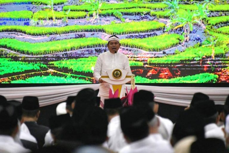 Gubernur KDM Tegaskan Bakal Kembalikan Fungsi Gunung, Pesan di Acara MUI