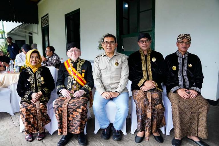 Menbud Fadli Zon Dorong Keraton Sumedang Larang Jadi Episentrum Budaya Sunda