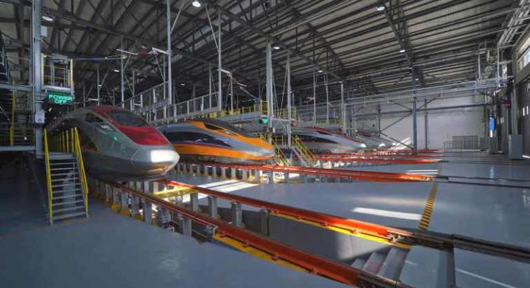 Liburan dengan Kereta Cepat Whoosh, Dapat Diskon Masuk Tempat Wisata dan Hotel di Bandung