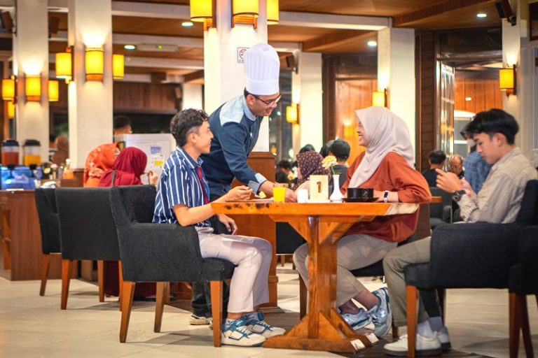 Menikmati Liburan Lewat Citra Rasa Kuliner di Kimannis Family Restaurant