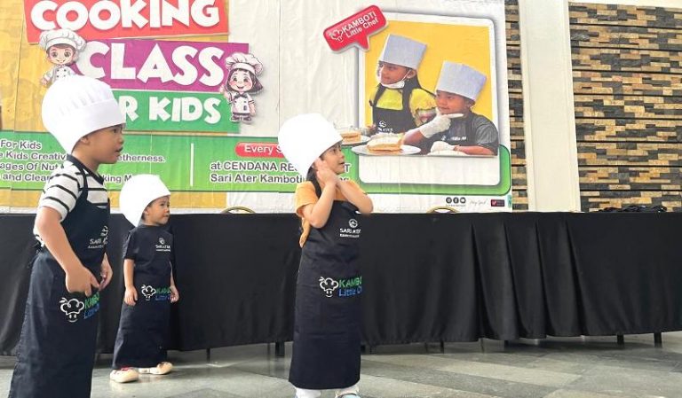 Riuh Tawa Chef Cilik Belajar Memasak, Menyemai Rasa Ingin Tahu di Dapur Hotel