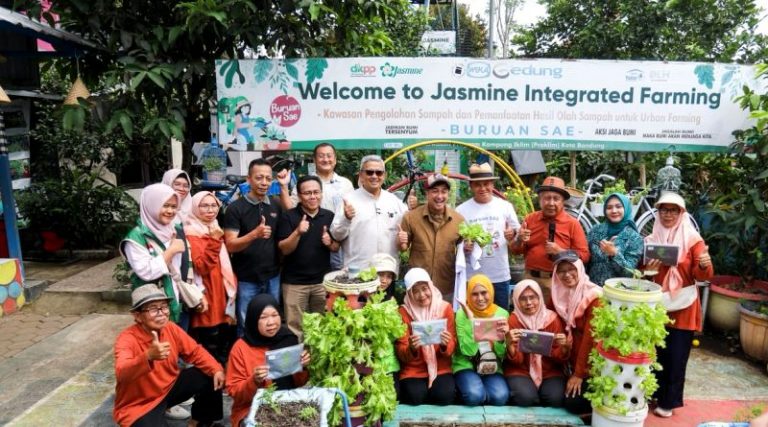 Irfan Hakim Tinjau Jasmine Integrated Farming di Antapani, Mengubah Sampah Kota Menjadi Sumber Kehidupan