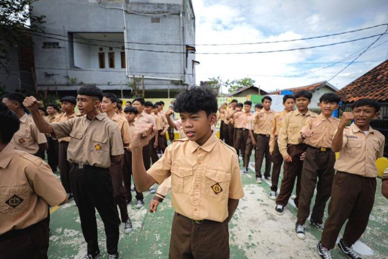 Wali Kota Farhan Sebut 10.000 Siswa di Bandung Terindentifikasi Gangguan Mental