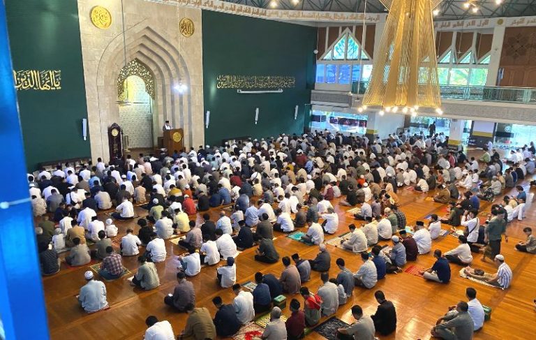 Ingin Berburu Lailatul Qodar, Ini Rekomendasi Masjid Untuk Iktikaf