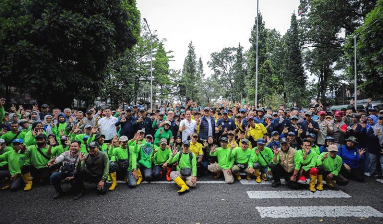 Upaya Pemkot Bandung Mengurai Sampah dari Hulu, Ini Kata Menteri Lingkungan Hidup