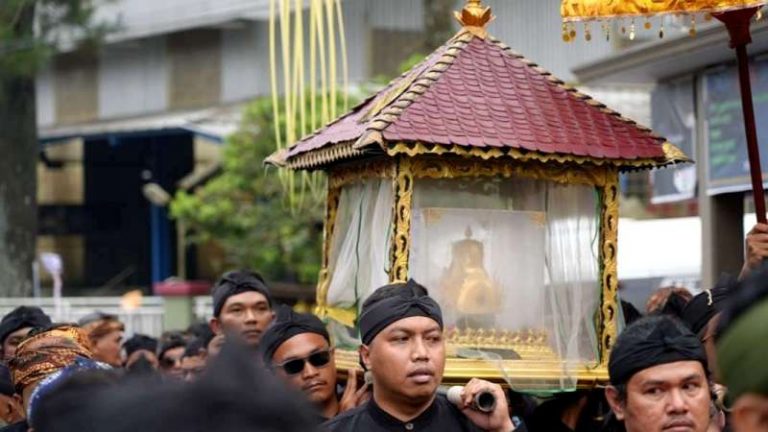 Bukan Sekadar Benda, Mahkota Binokasih Menyimpan Jejak Nilai Adiluhung