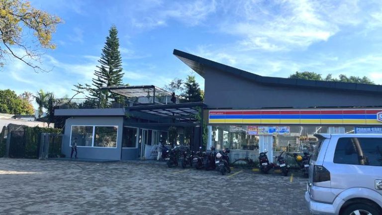 Tempat Nongkrong Asik di Cipanas, Nyaman Tapi Minim Colokan Listrik